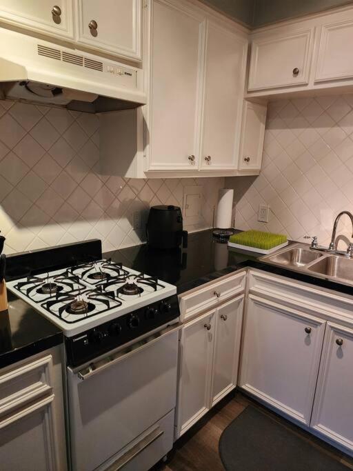 דירות יוסטון Blue Shark *W7* @ Montrose 1Br Private King Loft מראה חיצוני תמונה